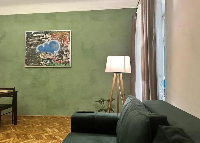 Art On Kylisha Str *